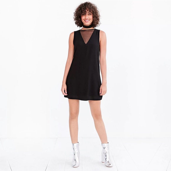 Urban Outfitters Silence + Noise Black Mesh V-Neck Sleeveless Mini Shift Dress - Picture 2 of 14